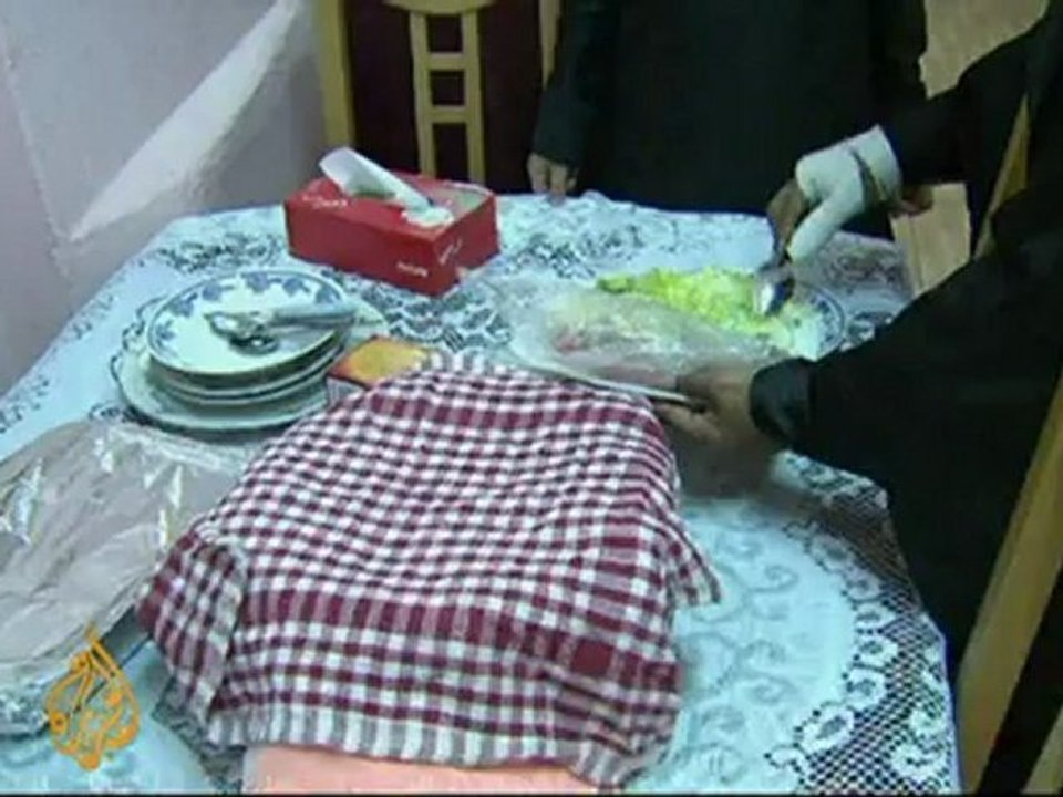 Women taxi drivers face bumpy road in Bahrain - 26 Apr 09