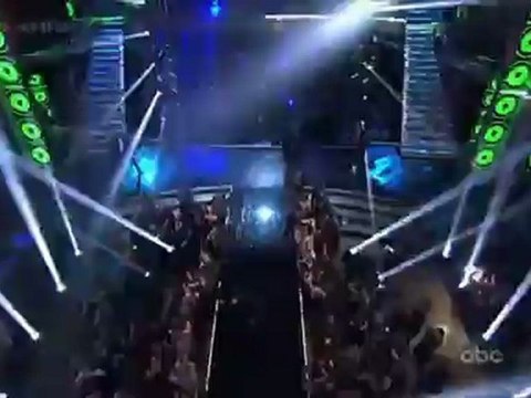 Chris Brown - Turn Up The Music @ Dancing With The Stars