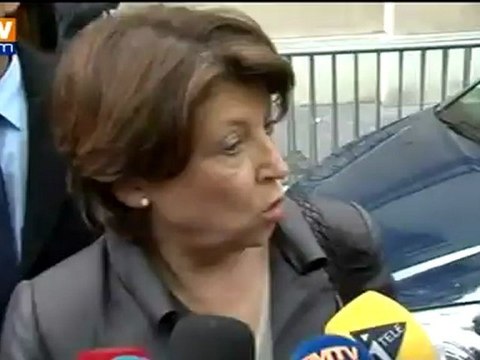 Législatives : le PS maintient sa candidate face à Bayrou, assure Aubry