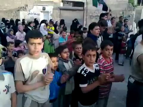 فري برس ادلب حاس مظاهرة تطالب بالحرية 8 5 2012 Idlib