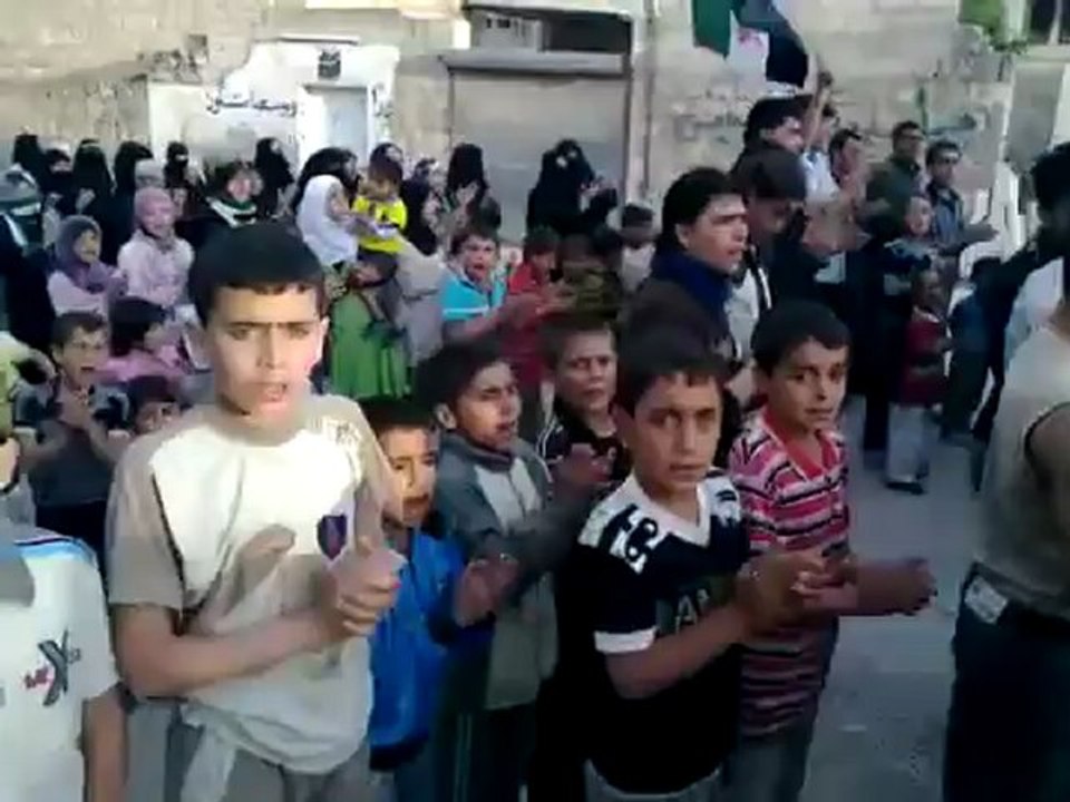 فري برس ادلب حاس مظاهرة تطالب بالحرية 8 5 2012 Idlib