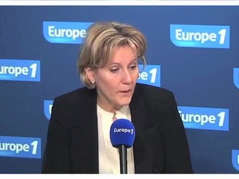 Hollande sous les critiques de l'UMP en moins de 3 minutes