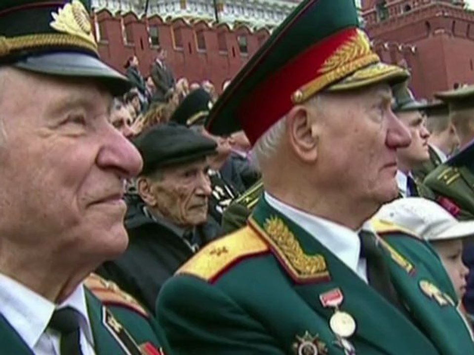 Putin lässt die Muskeln spielen: Militärparade in Moskau