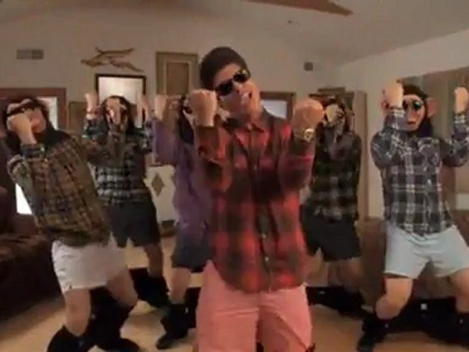 Bruno Mars - The Lazy Song [Official Video]