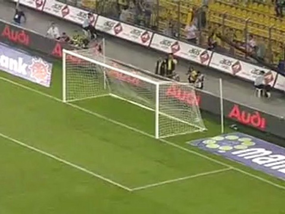 ALEX DE SOUZA GOAL IN THE FIRST GAME OF THE SEASON 2006-2007