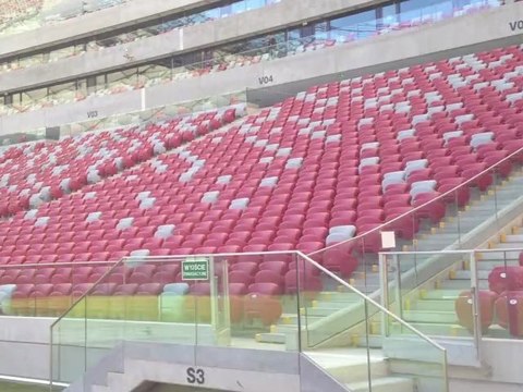 Η εντυπωσιακή οροφή του γηπέδου στη Βαρσοβία