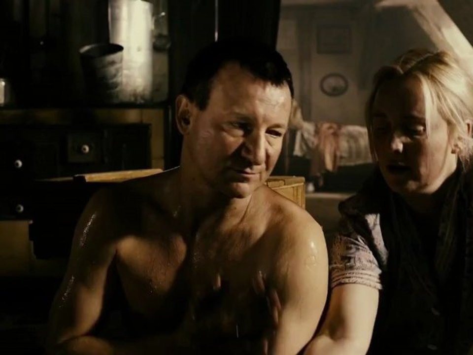 In Darkness - Trailer (Englische UT)