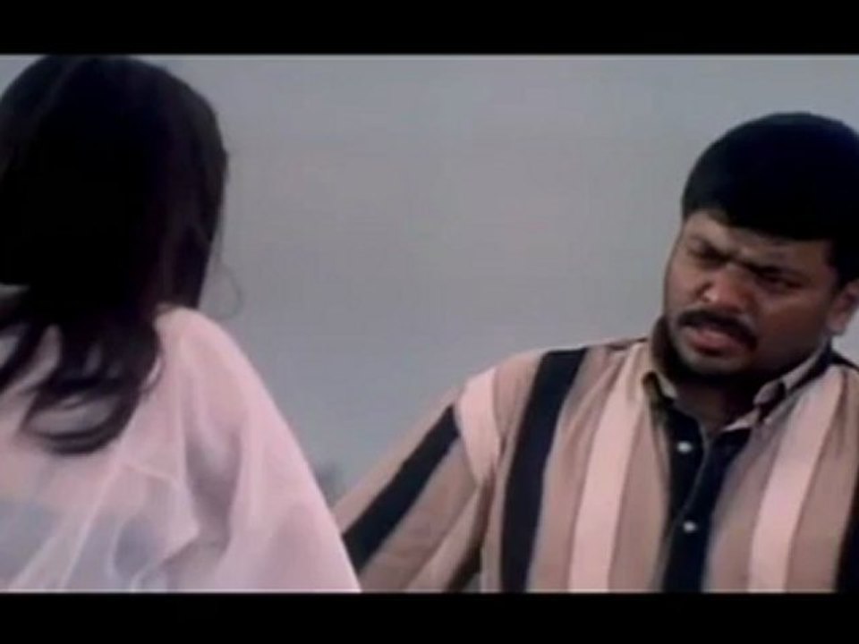 Kundakka Mandakka Hot Scene