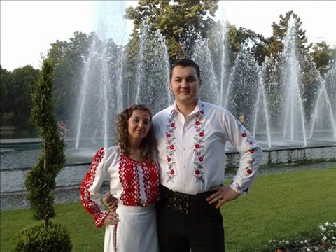 Dani si Anca Cand eram acasa