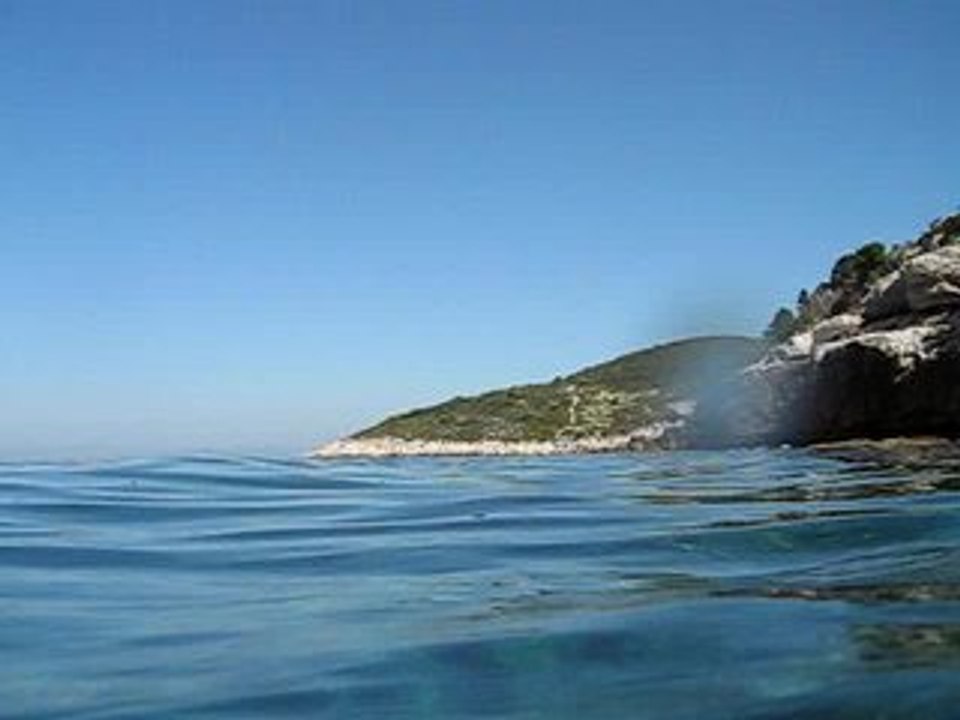 Freediving through a Tunnel