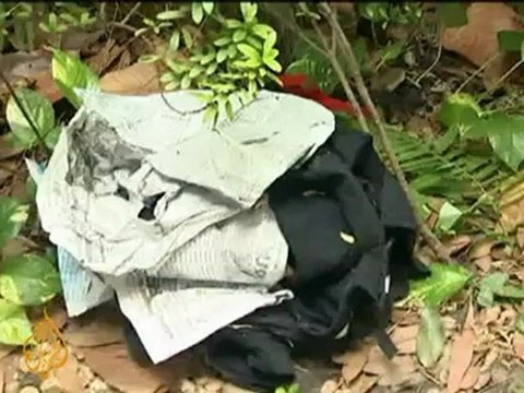 Mourning victims of deadly Bangkok clashes