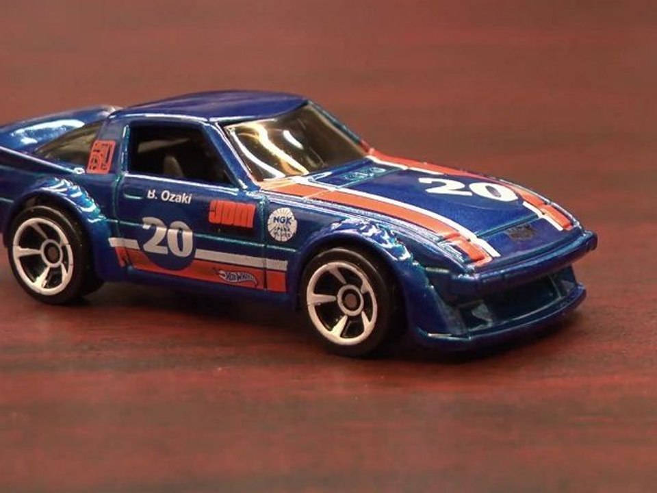 CGR Garage - MAZDA RX-7 Hot Wheels review