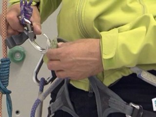 Sports Loisirs : Remonter sur une corde fixe avec des cordelettes