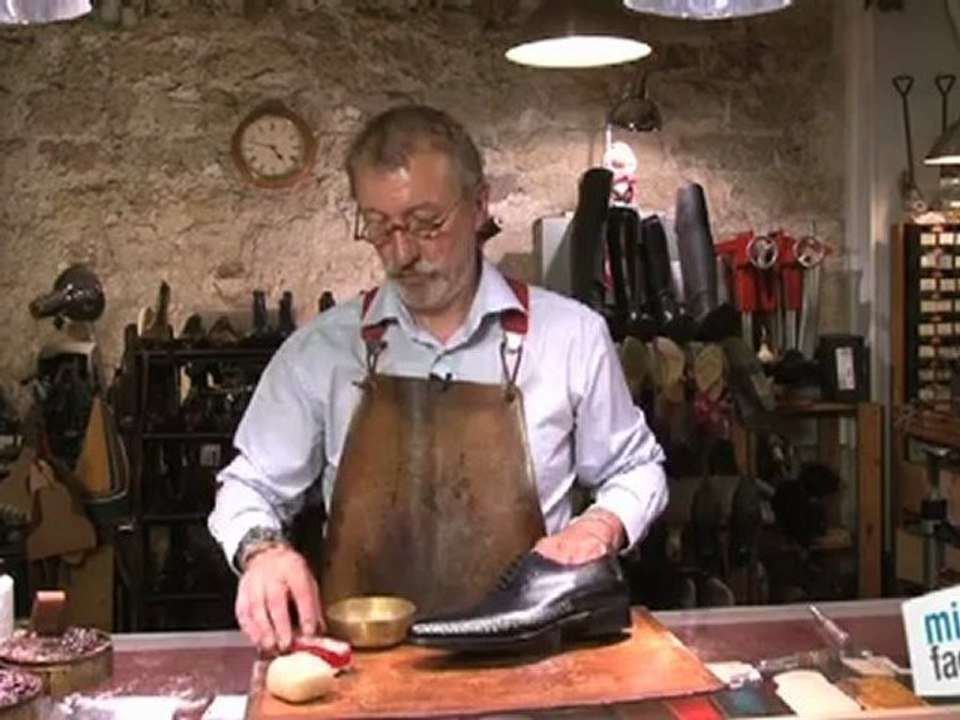 Beauté mode : Nettoyer des chaussures en cuir