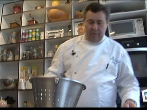 Cuisine : Crumble de courgettes au pesto et parmesan