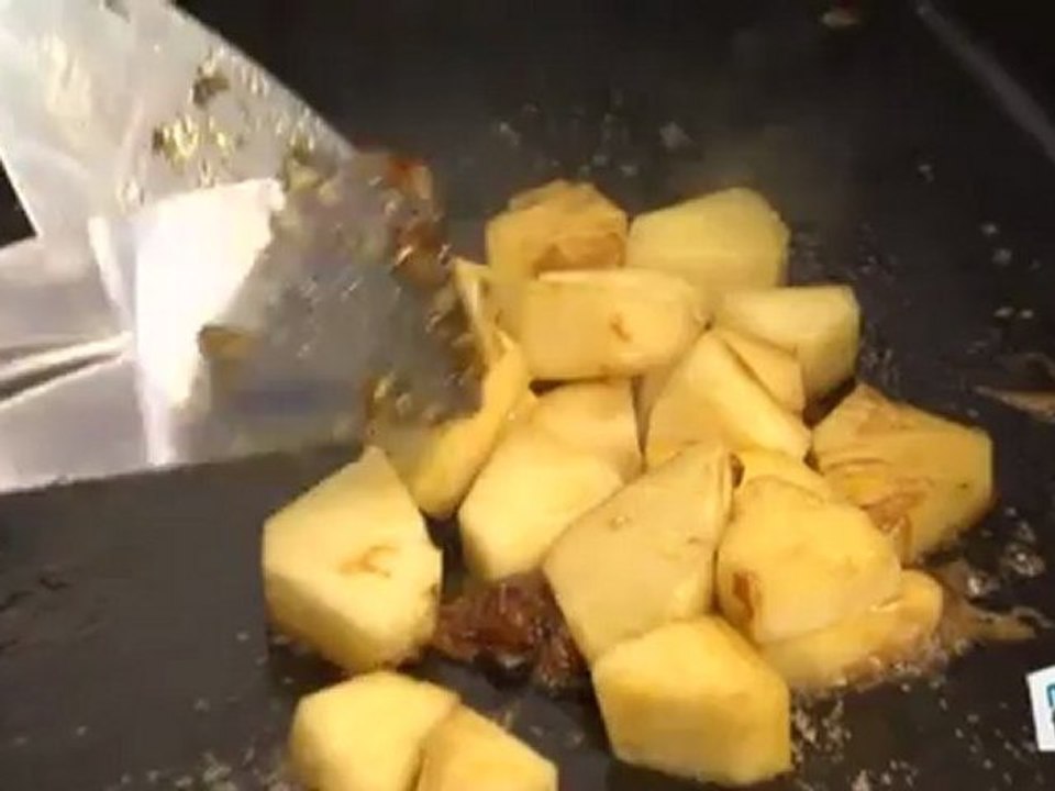 Cuisine : Faire des bananes et ananas flambés