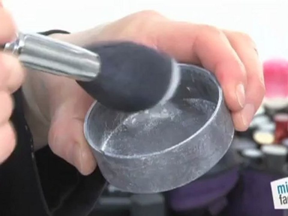 Beauté mode : Transformez un maquillage de jour pour une soirée