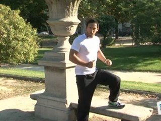 Sports Loisirs : Se muscler avec un banc public