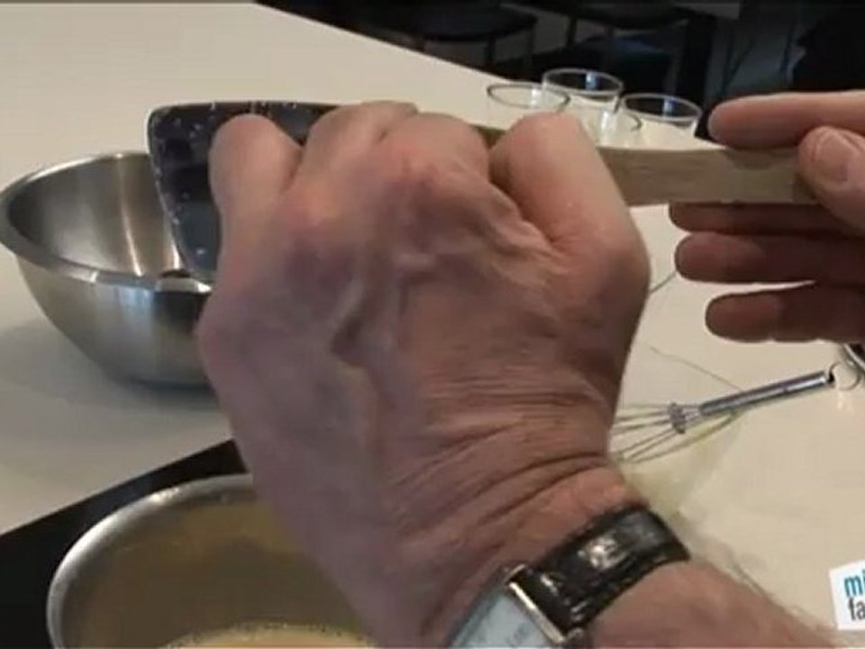 Cuisine : Comment faire une crème fondante au c...