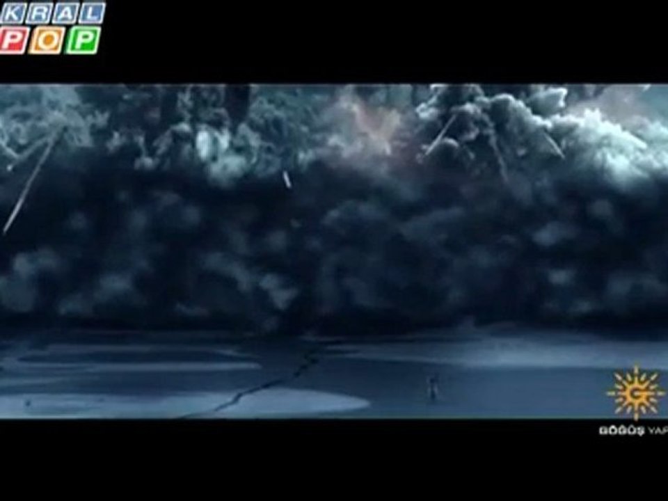 Hande Yener & Sinan Akçıl - Teşekkürler 2012