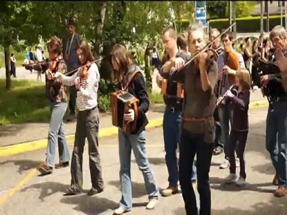 les musiciens a l'exterieur