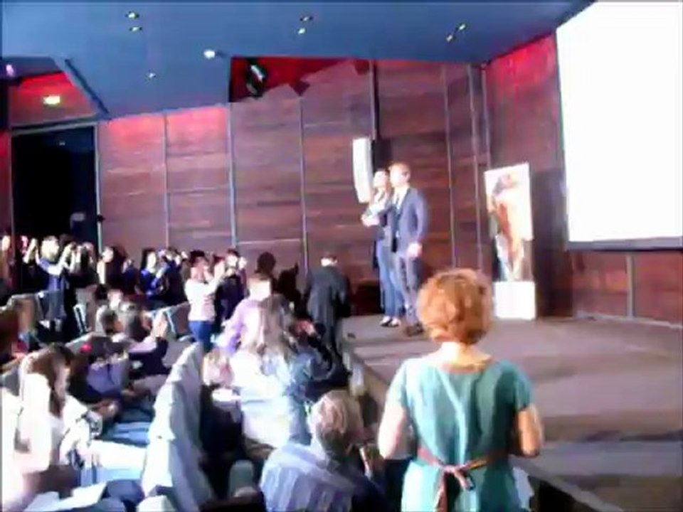 RENCONTRE AVEC SIMON BAKER ALIAS PATRICK JANE DANS MENTALIST SUR TF1