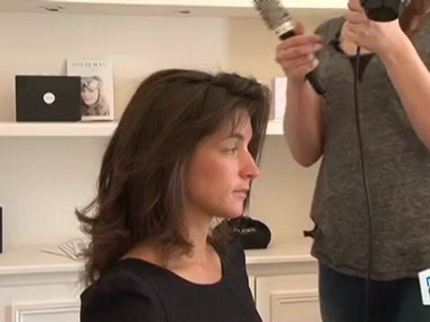 Beauté mode : Boucles reprises au fer à la façon Salma Hayek