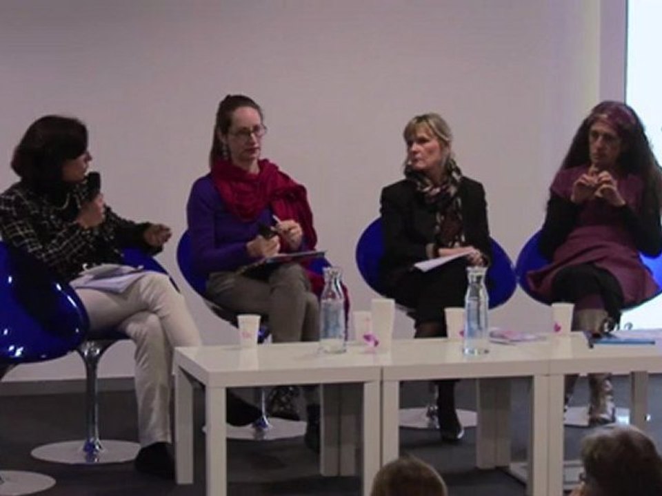 Etape finale du Tour de France de l'égalité - 04 Table ronde précarité