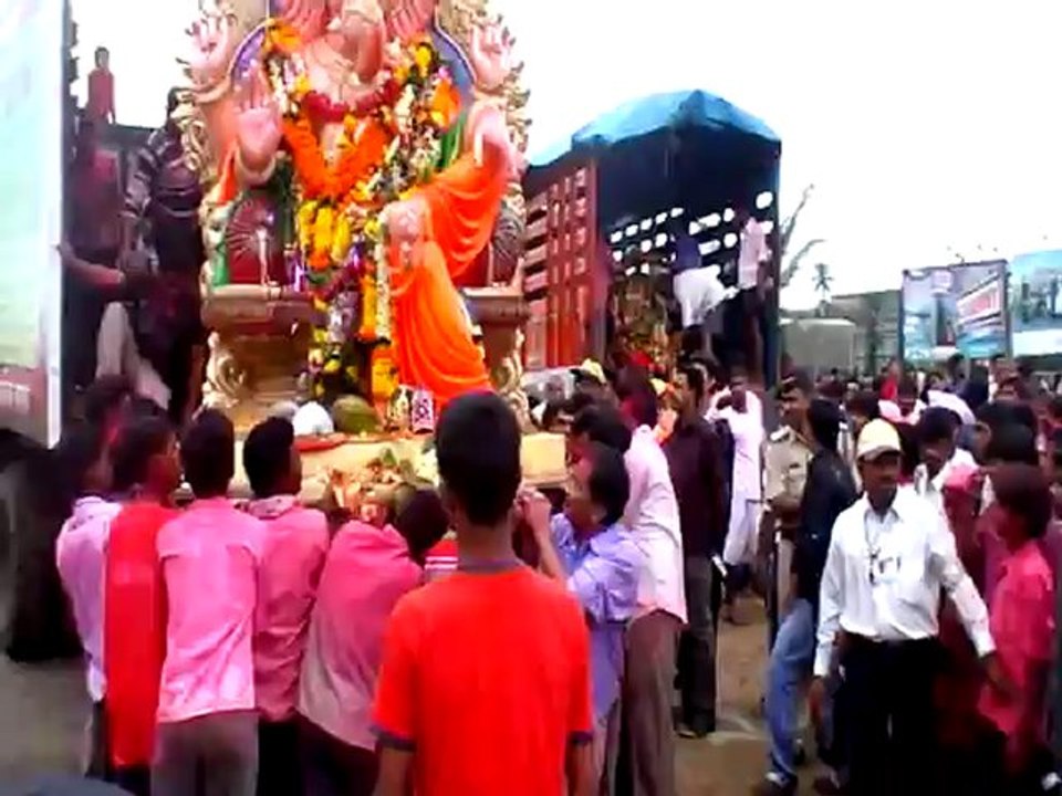 Ganesh Visarjan | Mumbai