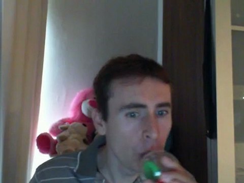 Wiwi égratigne we are on the race track de Precious Wilson