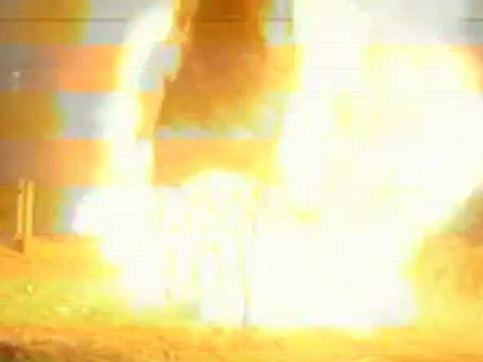 ZAMEEN  Watch Online - Desicorner.net_clip1