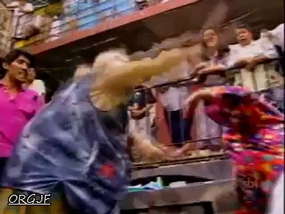 MARIA DO BAIRRO - Lua e Caridade saem no tapa