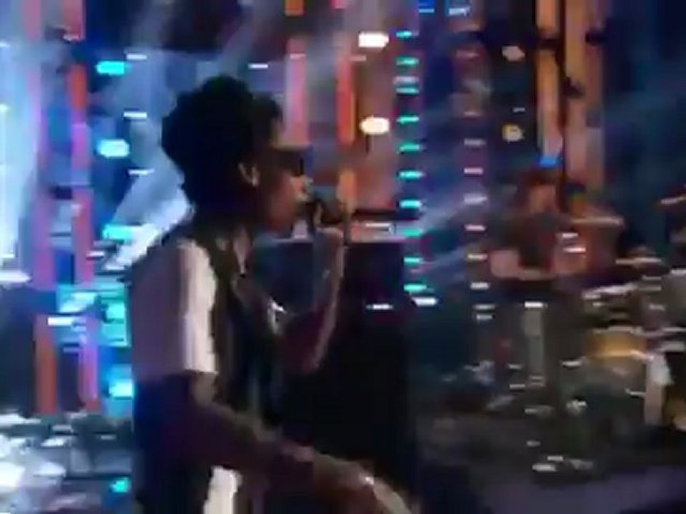 Maroon 5 feat. Wiz Khalifa - "Payphone"