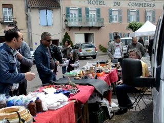1. Anime Joubert. Marché aux puces du 6 mai 2012