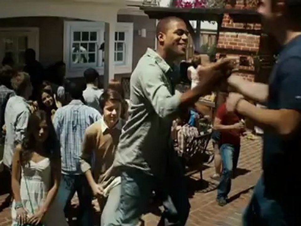 'Prom' Theatrical Trailer