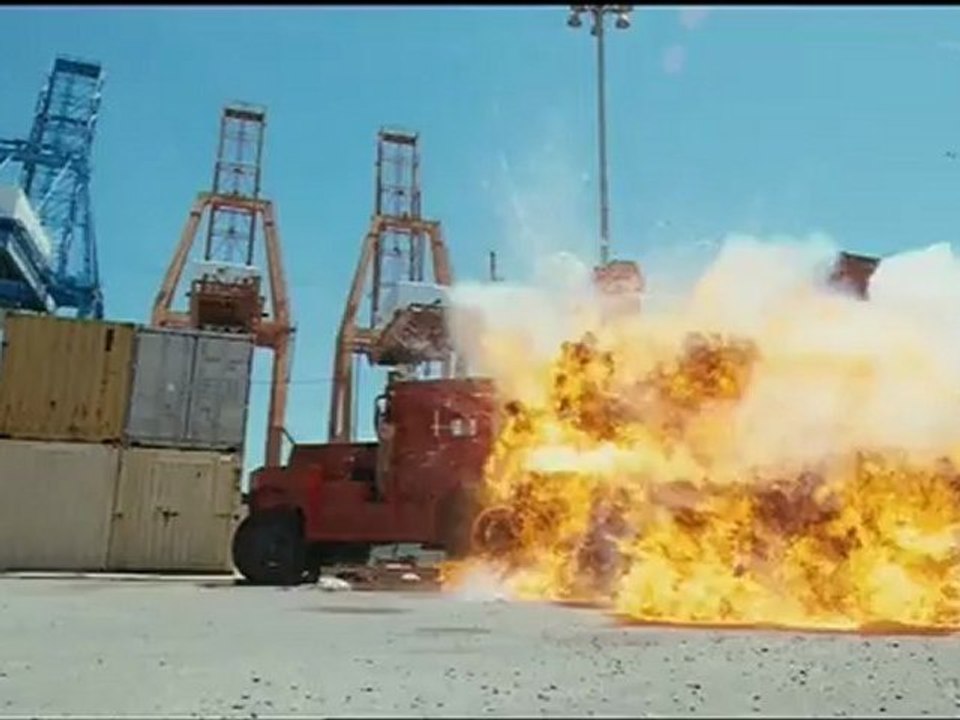 RED - Exclusive Interview With Mary-Louise Parker