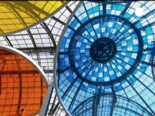 Paris'te bir renk ve ışık şöleni