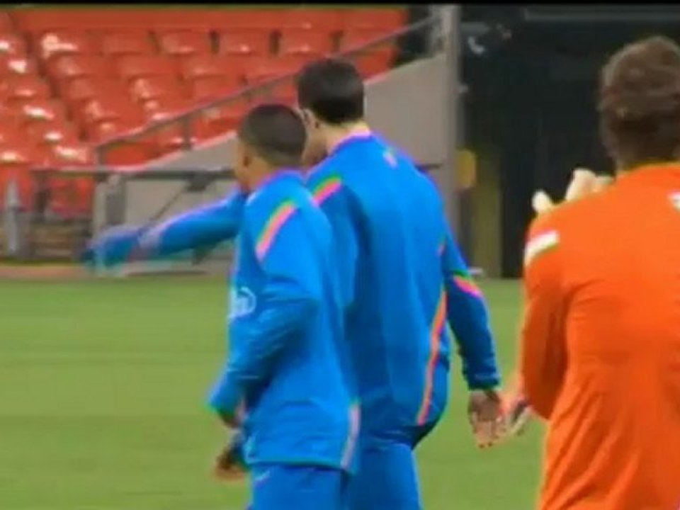 Euro 2012 - Van Der Sar : "Je garderais un œil sur Robin Van Persie"