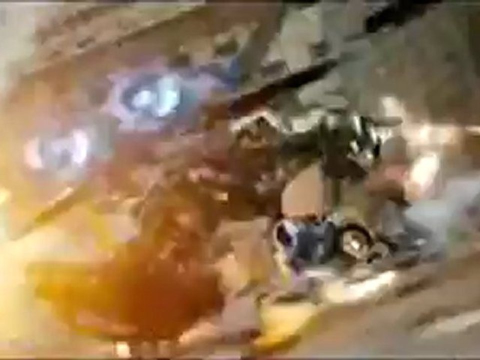Transformers: Dark Of The Moon - Superbowl Trailer