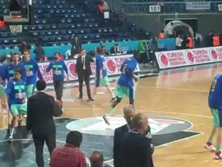 Προθέρμανση Μπαρτσελόνα πριν από τον ημιτελικό με τον Ολυμπιακό