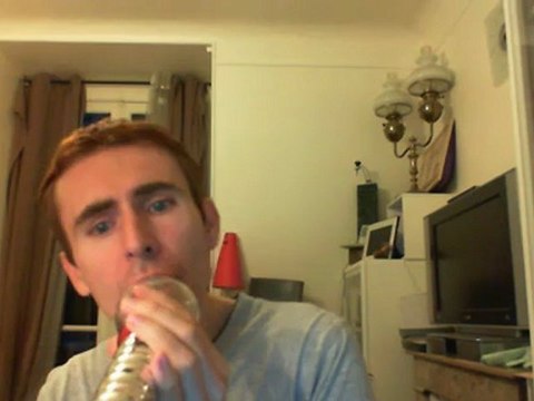 Wiwi égratigne Julie de Marcel Amont