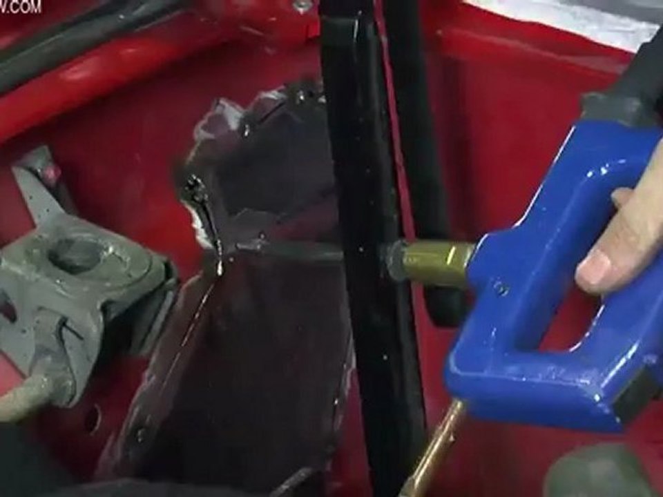 V8TV Tool Tech: The Maxi Dent Pulling Station