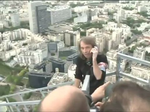 Spiderman francés escaló el rascacielos más alto de su país