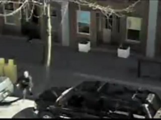 War - Clip - Narrow escape