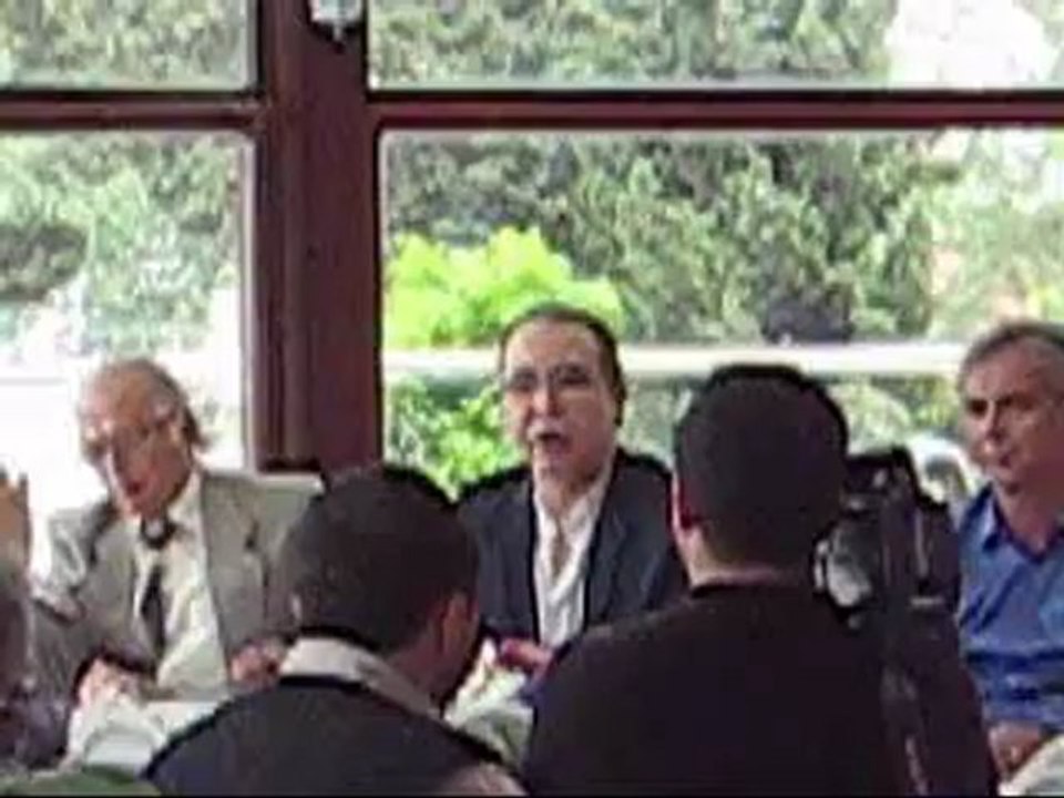 ALİ AKOL: KÜLTÜR MÜDÜRÜMÜZÜN ARKASINDAYIZ...haber17Tv...cahit yılmaz