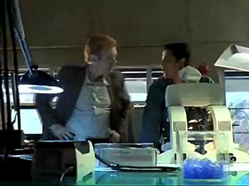 CSI - Miami - Season 2 - DVD Extra - Lab tour (extract)