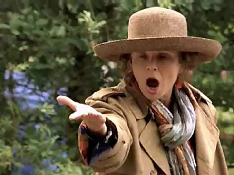 Driving Lessons - Clip - Give me the keys