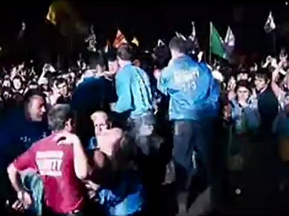 Glastonbury - Clip - Coldplay