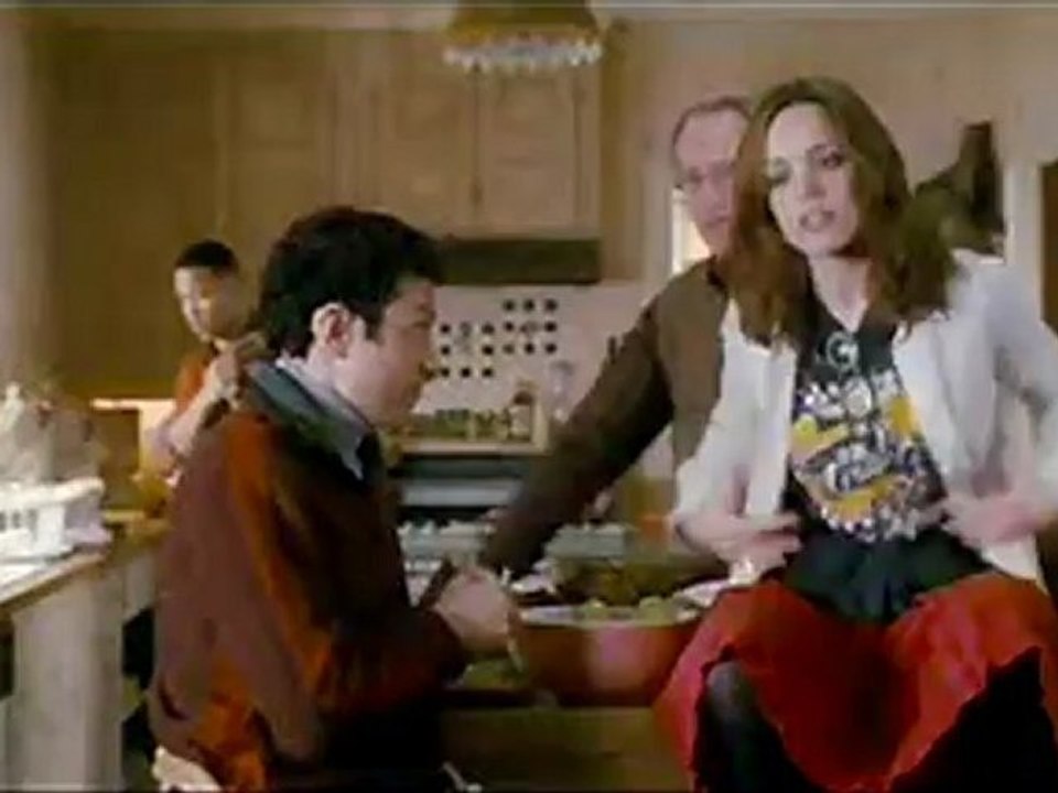 The Family Stone - Clip - Digging for clams