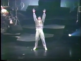 Peter Gabriel- Lay your hand on me "Live" Montréal 86 (Great rare footage)